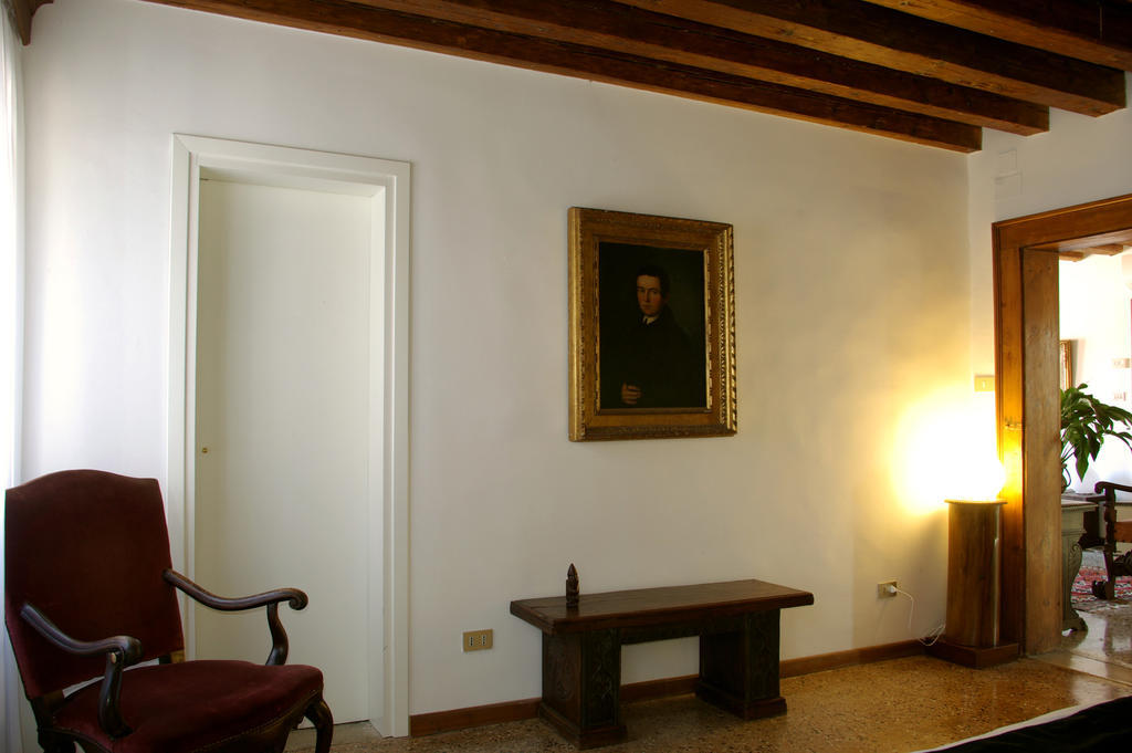 Appartamenti San Luca Βενετία Δωμάτιο φωτογραφία